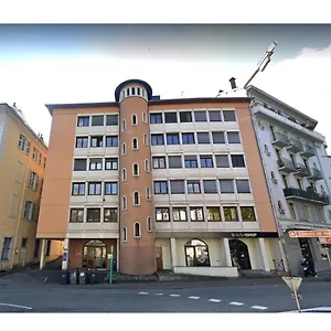  Appartement Sous Toits Proche Château Des Ducs